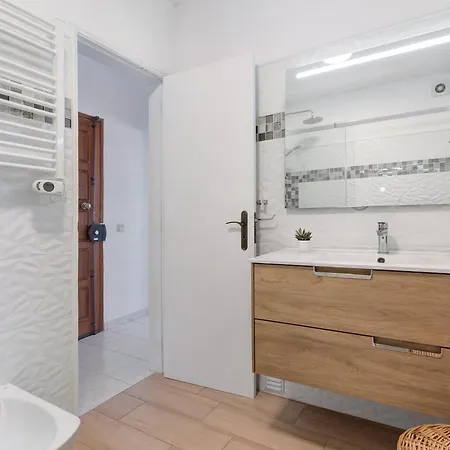 1 Bedroom Seaview Apartment