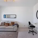 1 Bedroom Seaview
